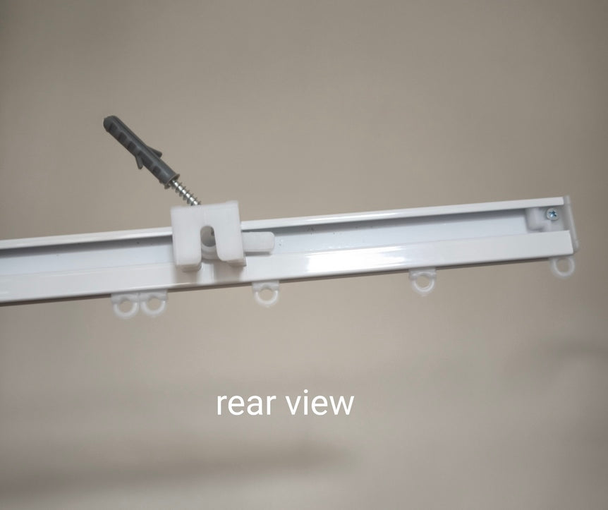 Retro del binario per tende con supporto per montaggio a soffitto incluso