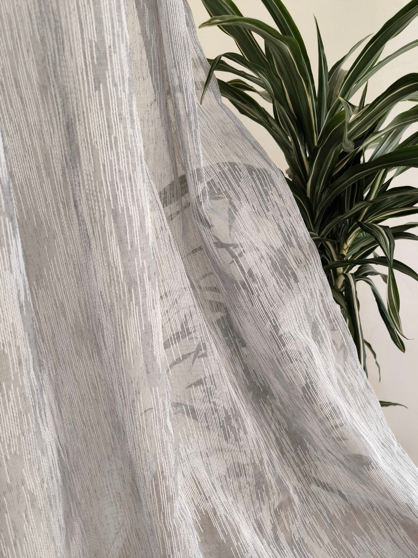 Tende su misura con fettuccia arricciatenda- tessuto colore grigio ricamato bianco, adatta per Binari da 140/170 cm, altezza da 180 a 281 cm - art.809