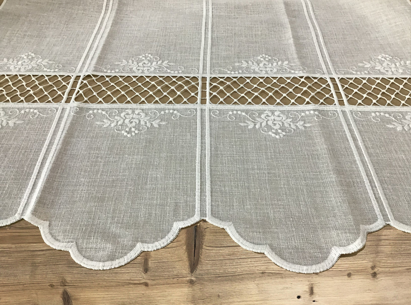 tende per finestra e porta ricamate - set. 2 pezzi - larghezza 63/80 cm - art.bavaria -524