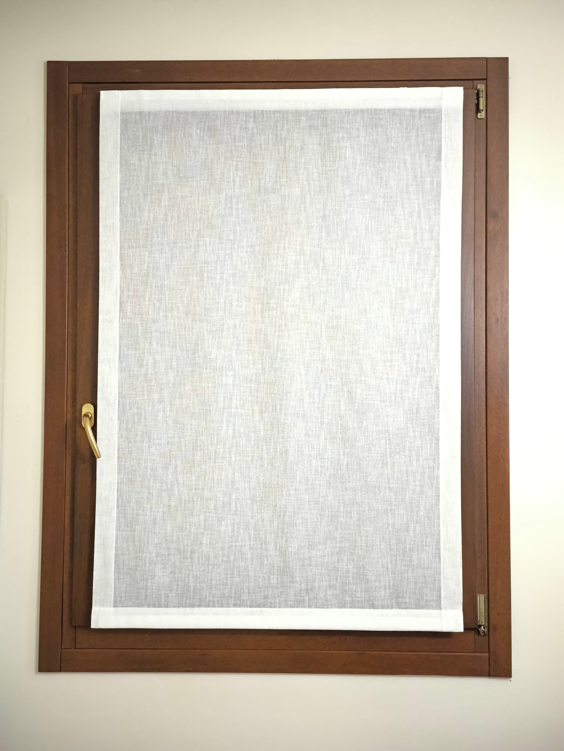 Tenda a vetro in tessuto bianco effetto lino con nastro a strappo per montaggio facile senza bastone