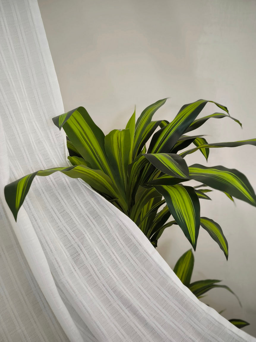 Tessuto filtrante bianco jacquard con trasparenza luminosa