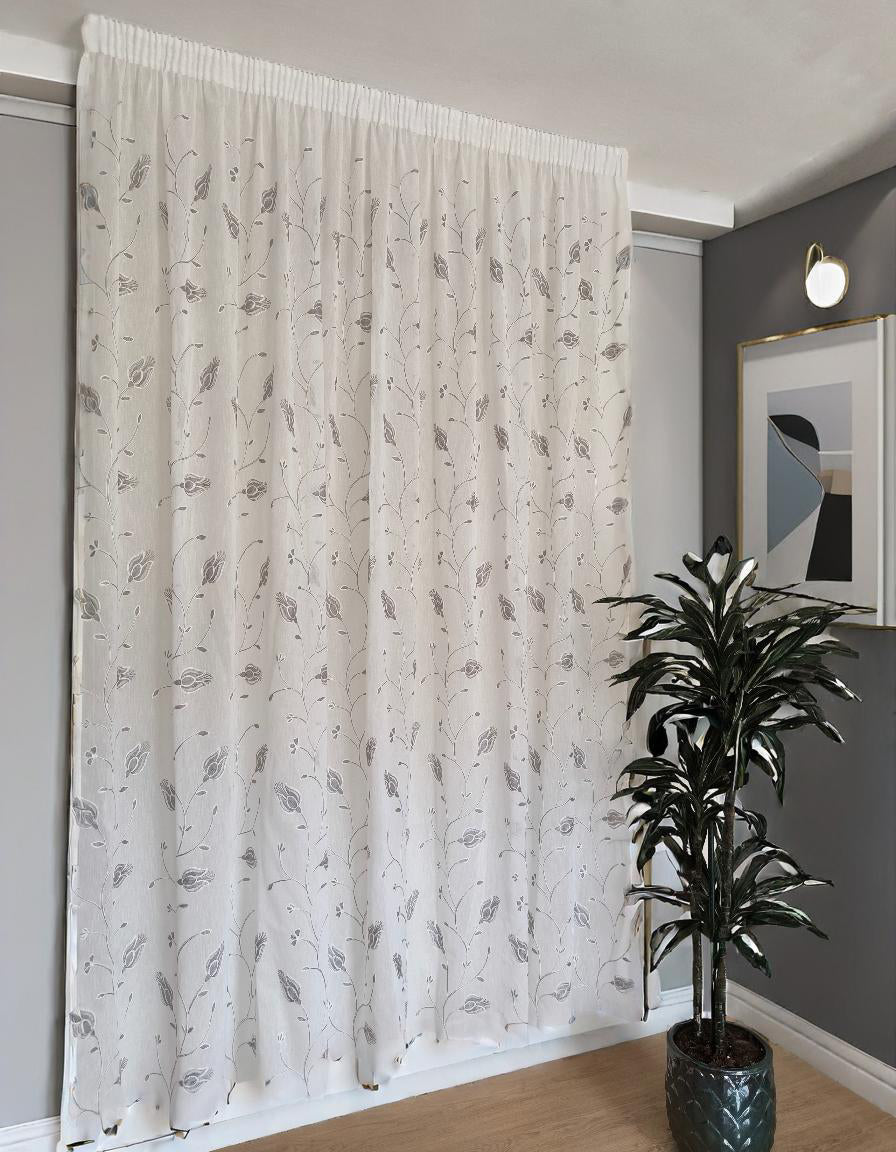 Tende su misura con fettuccia arricciatenda- tessuto bianco ricamato con fiore grigio, adatta per binari da 140/170 cm, altezza da 180 a 280 cm -calla-