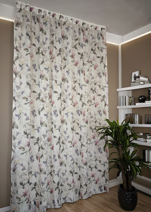 Tenda floreale montata su binario, visione completa appesa